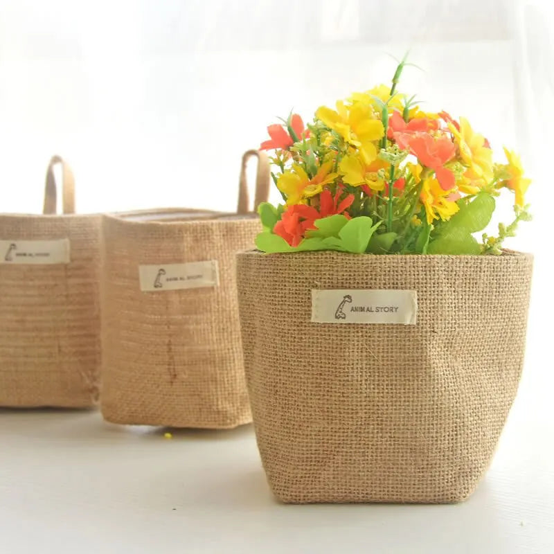 Small Hanging Wall Pocket Basket Sack